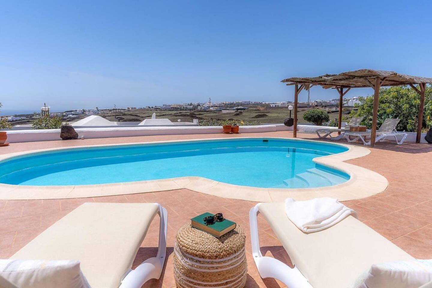 Amazing 3 Bedroom Ocean View With Pool Tías Extérieur photo