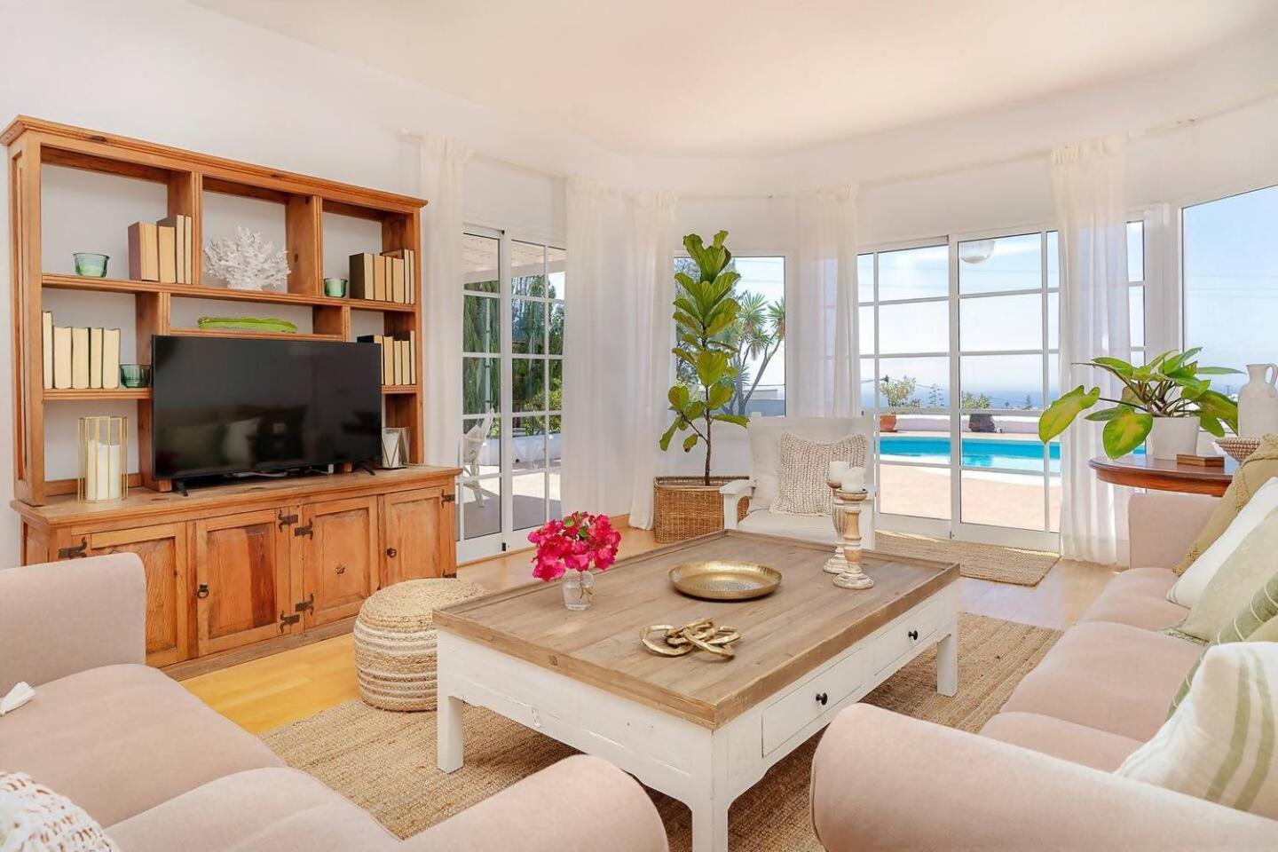 Amazing 3 Bedroom Ocean View With Pool Tías Extérieur photo