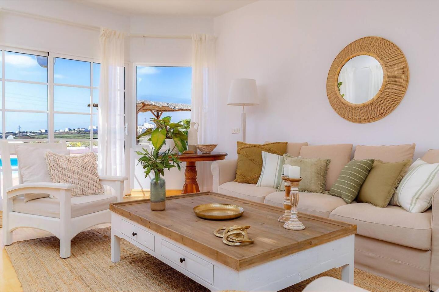 Amazing 3 Bedroom Ocean View With Pool Tías Extérieur photo