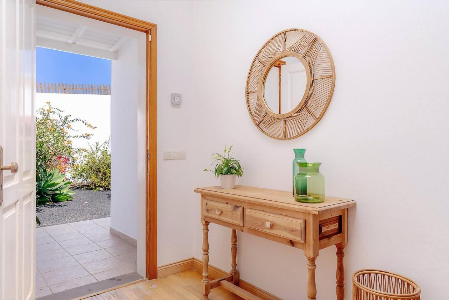 Amazing 3 Bedroom Ocean View With Pool Tías Extérieur photo