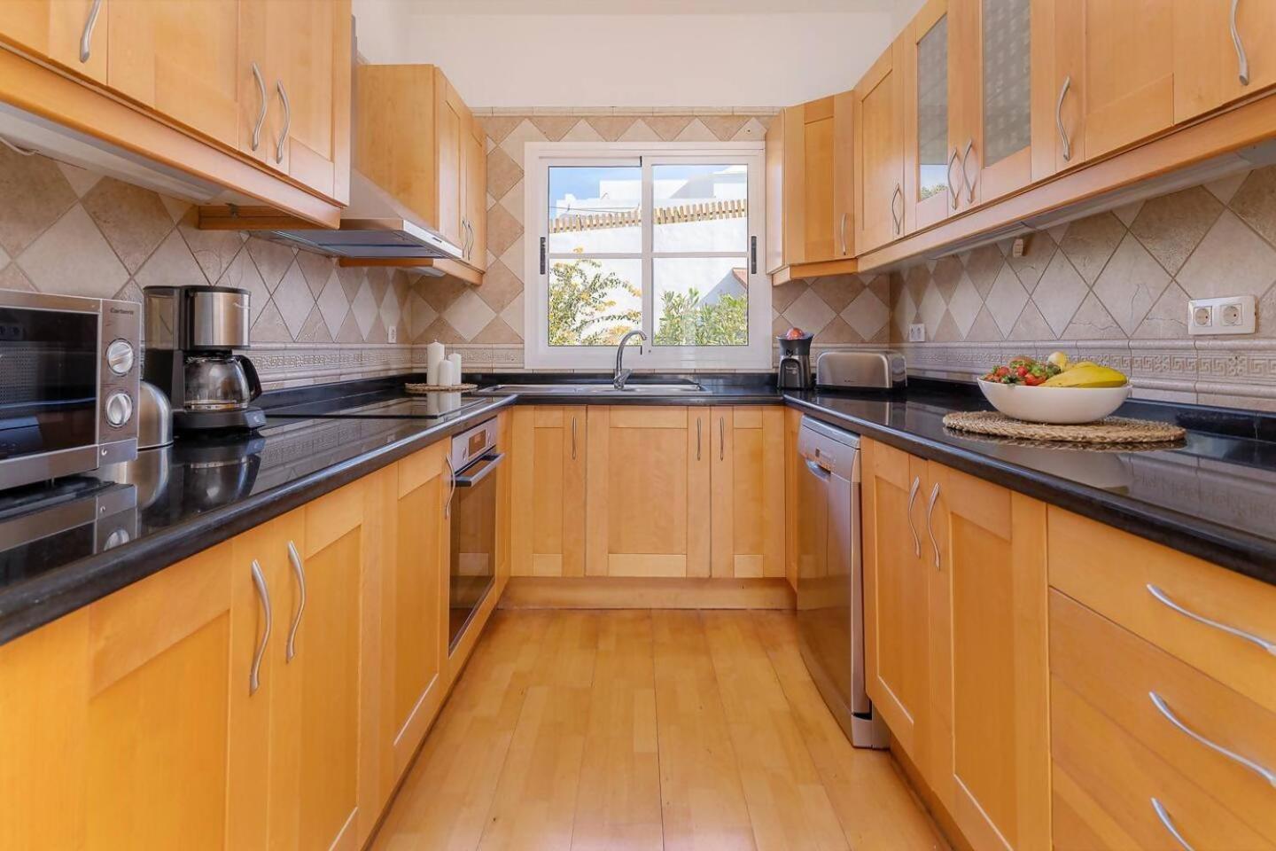 Amazing 3 Bedroom Ocean View With Pool Tías Extérieur photo