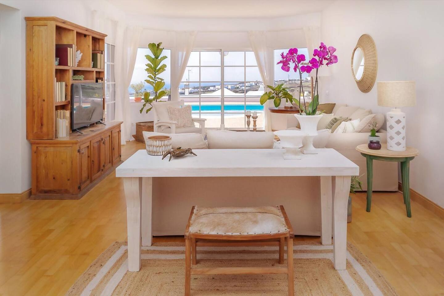 Amazing 3 Bedroom Ocean View With Pool Tías Extérieur photo